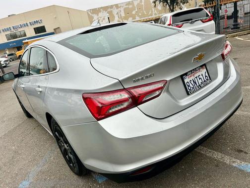 2021 Chevrolet Malibu FWD LT