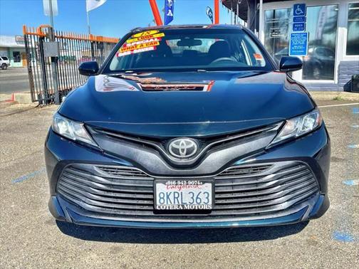 2018 Toyota Camry LE