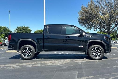 Onyx Black 2024 GMC Sierra 1500 AT4
