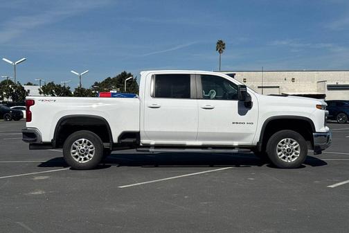 Summit White 2025 Chevrolet Silverado 2500 LT