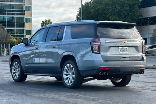 Sterling Gray Metallic 2024 Chevrolet Suburban Premier