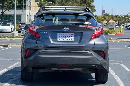 2018 Toyota C-HR XLE Premium
