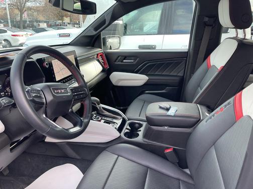 2023 GMC Canyon AT4X