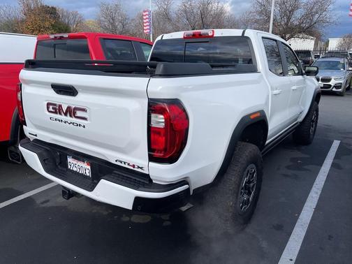 2023 GMC Canyon AT4X