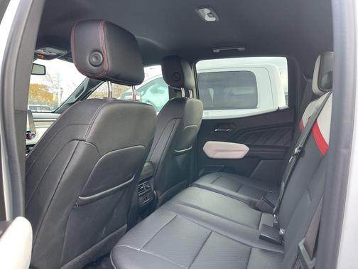 2023 GMC Canyon AT4X