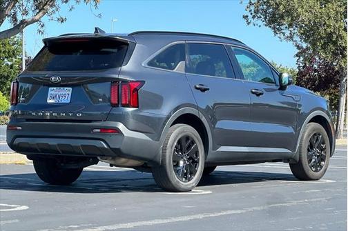 2021 Kia Sorento S