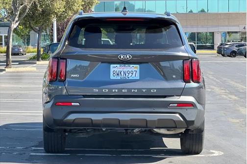 2021 Kia Sorento S