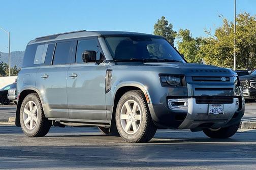 2022 Land Rover Defender 110 SE