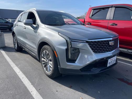 2024 Cadillac XT4 Premium Luxury