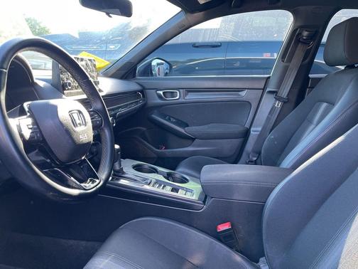 Platinum White Pearl 2024 Honda Civic Sport