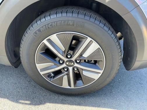 Horizon Blue 2020 Kia Niro EX Premium