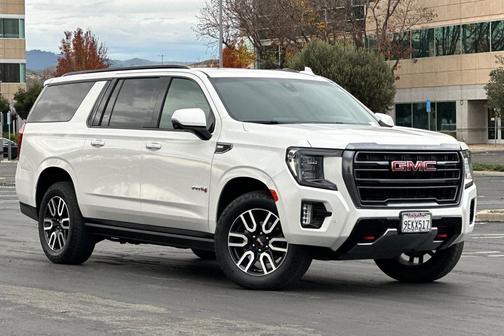 2023 GMC Yukon XL 4WD AT4