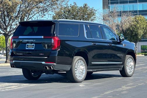 Onyx Black 2025 GMC Yukon XL Denali