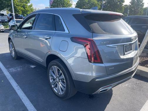 Argent Silver Metallic 2023 Cadillac XT5 Premium Luxury