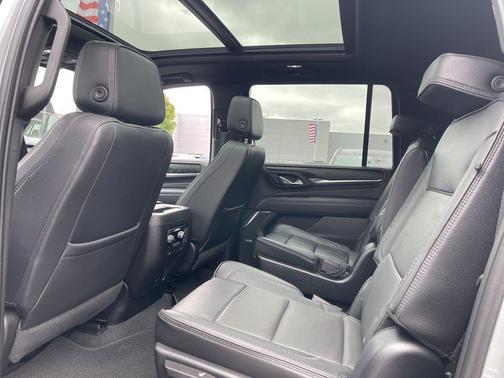 Sterling Metallic 2023 GMC Yukon XL Denali