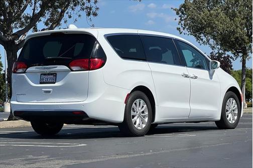 2018 Chrysler Pacifica Touring Plus