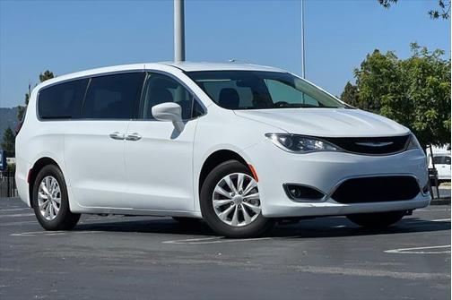 2018 Chrysler Pacifica Touring Plus