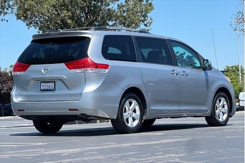 2013 Toyota Sienna LE
