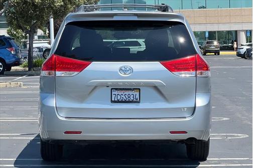 2013 Toyota Sienna LE