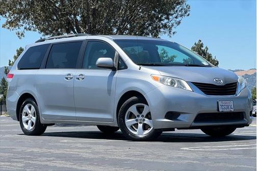 2013 Toyota Sienna LE