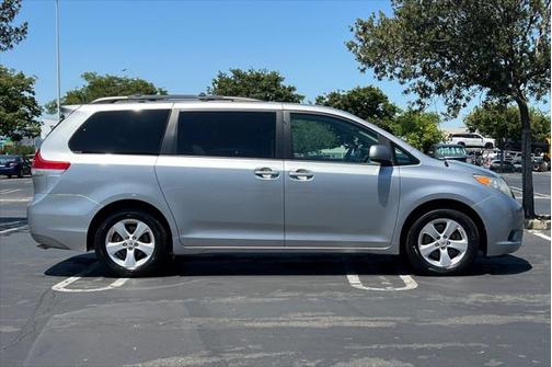2013 Toyota Sienna LE