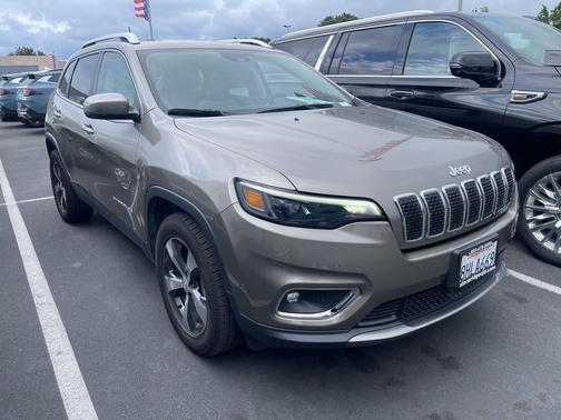 Light Brownstone Pearlcoat 2019 Jeep Cherokee Limited