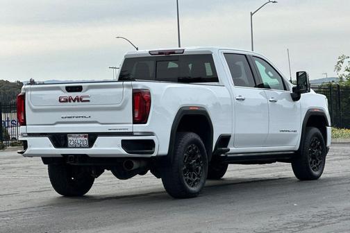 Summit White 2023 GMC Sierra 2500 Denali