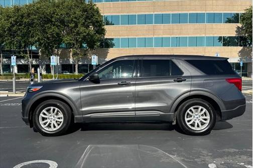 2020 Ford Explorer Base