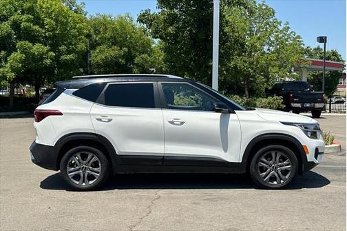 2022 Kia Seltos S
