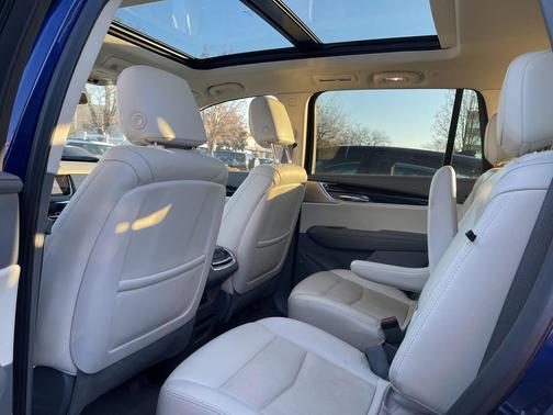 2025 Cadillac XT6 Premium Luxury AWD