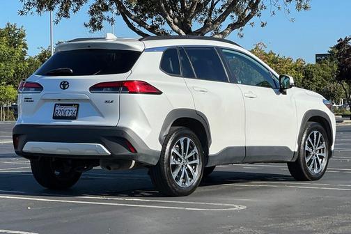 2022 Toyota Corolla Cross XLE