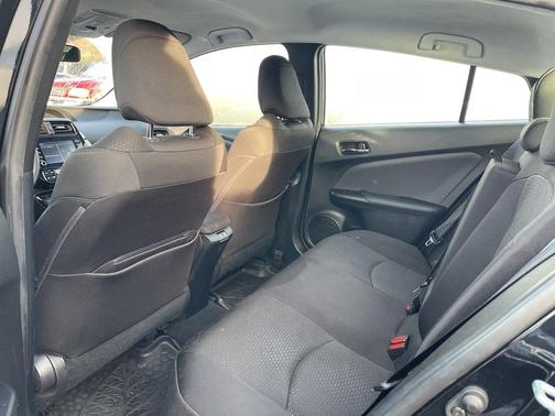 2020 Toyota Prius LE