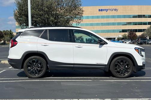2022 GMC Terrain SLT