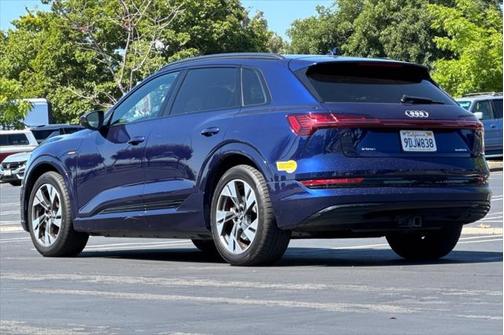 2022 Audi e-tron Premium