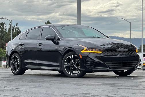 2022 Kia K5 GT-Line