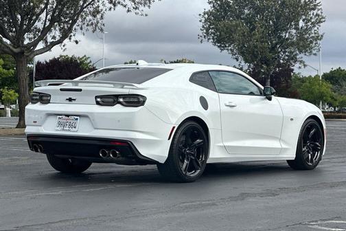 Summit White 2023 Chevrolet Camaro 2SS