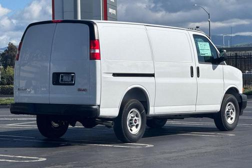 2025 GMC Savana 2500 Work Van