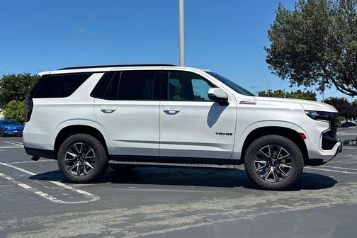 Iridescent Pearl Tricoat 2023 Chevrolet Tahoe 4WD Z71