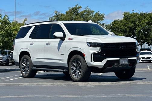 Iridescent Pearl Tricoat 2023 Chevrolet Tahoe 4WD Z71