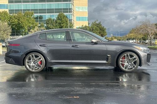 2023 Kia Stinger GT2