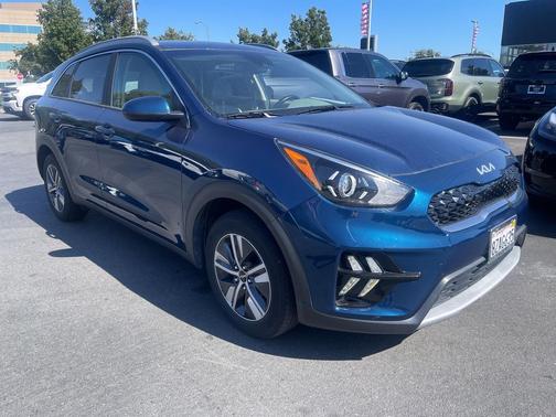 2022 Kia Niro LXS