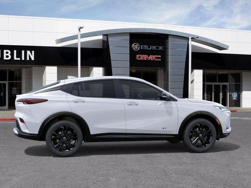 Summit White 2026 Buick Envista Sport Touring FWD