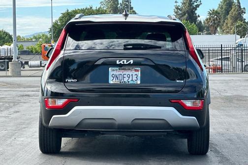 Aurora Black Pearl 2023 Kia Niro EX