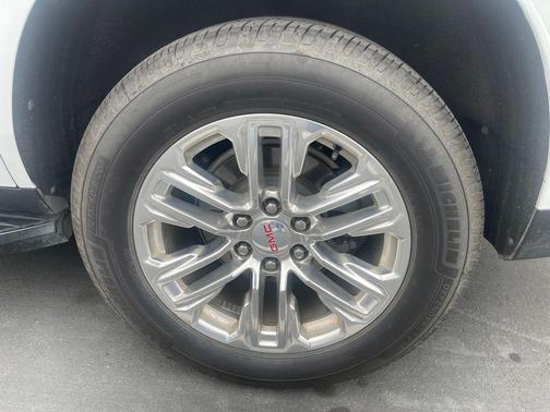 Summit White 2021 GMC Yukon SLT