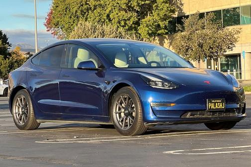 2022 Tesla Model 3 Standard Range