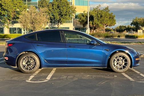 2022 Tesla Model 3 Standard Range