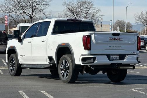 2022 GMC Sierra 2500 AT4