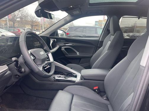 2025 Audi Q5 Premium Plus TFSI quattro S tronic