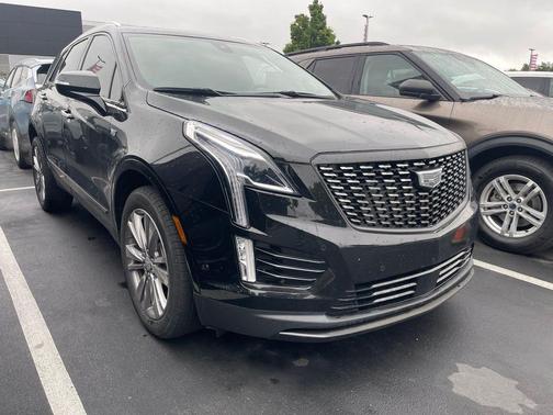 Stellar Black Metallic 2023 Cadillac XT5 Premium Luxury