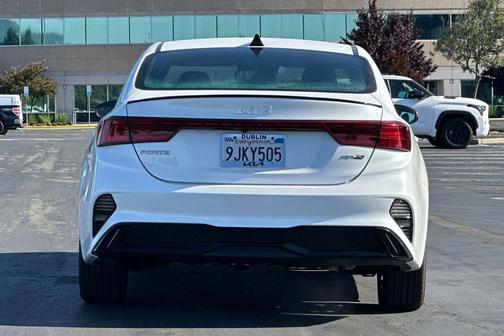 Snow White Pearl 2023 Kia Forte GT-Line